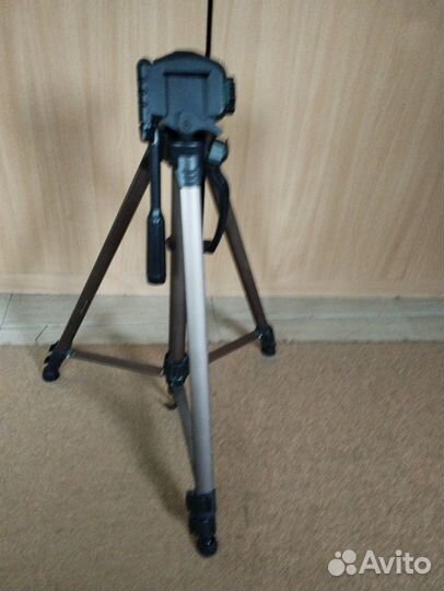 Штатив для фотоаппарата