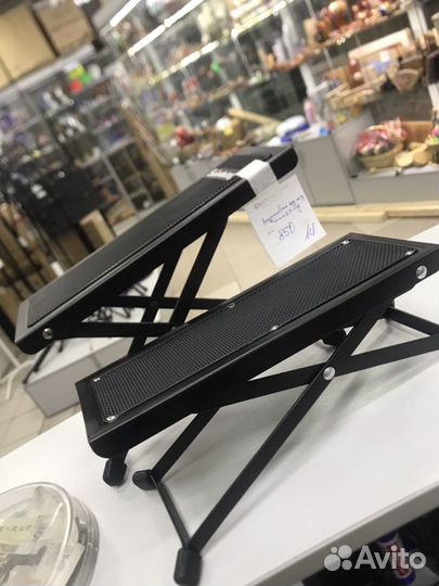 Подставка под ногу гитариста