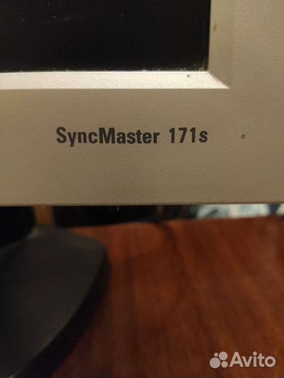 Монитор Samsung