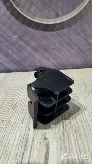 Кронштейн крепление фары Nissan teana J32 Прав