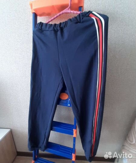 Спортивный костюм женский