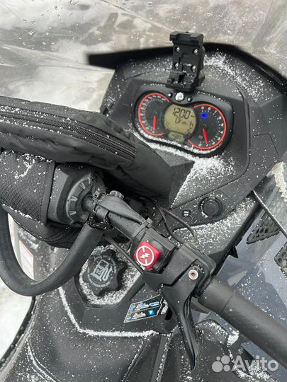 Снегоход BRP Lynx Commander 600 e-tec