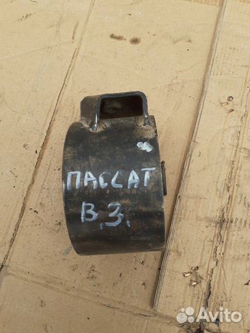 Подушка двигателя правая Фольксваген Пассат Б3 1.8