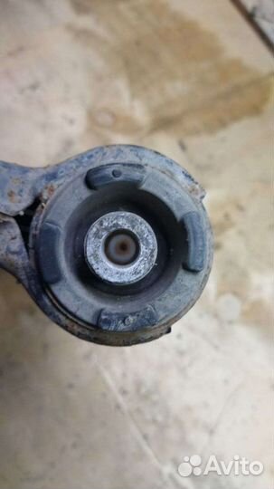 Рычаг передний правый Опель Астра H