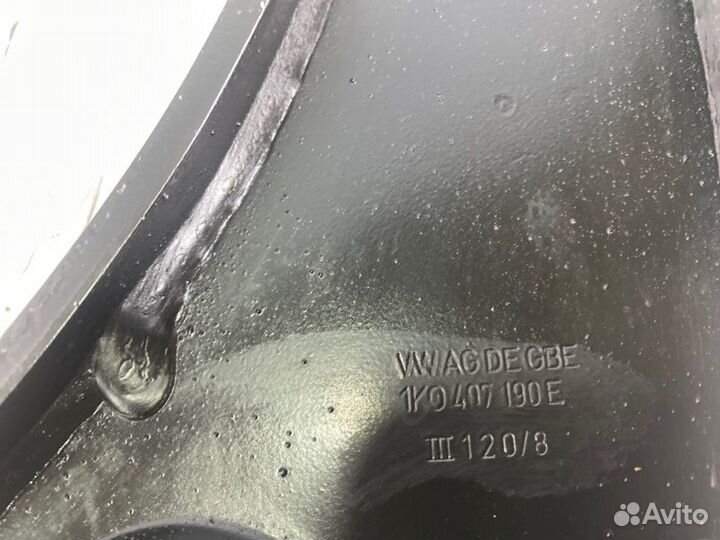 Рычаг подвески нижний передний правый Volkswagen