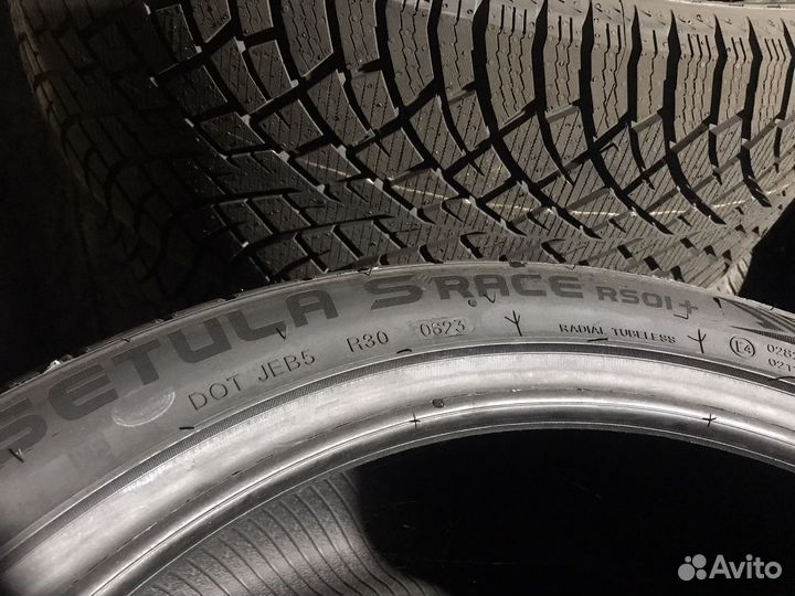 Rotalla Setula S-Race RS01+ 275/40 R21 и 315/35 R21 111Y