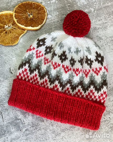 Вязанная шапка на заказ жаккард