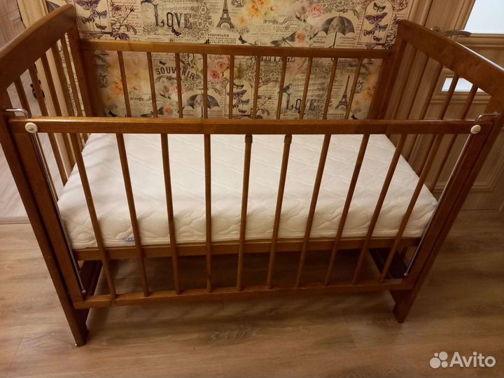 Детская кроватка