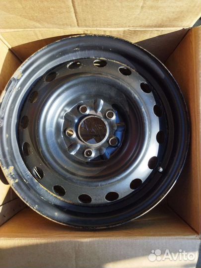 Штампованный диск r 16