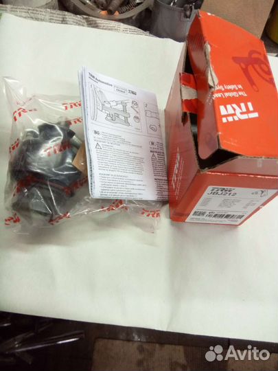 Передняя шаровая опора Subaru