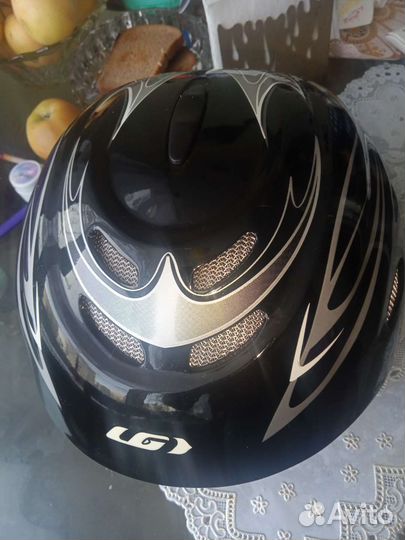 Шлем для сноуборда,роликов вело canada.Луи Гарно