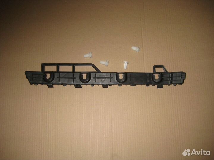 Кронштейн заднего бампера Kiа Rio 2017