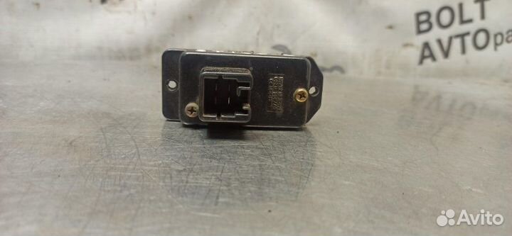 Реостат отопителя Toyota Carina ST190 4S-FE 1995