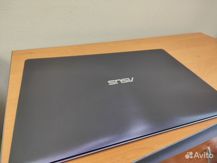 Ноутбук Asus X550C