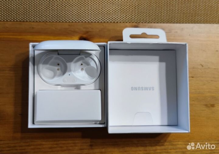 Наушники Samsung Galaxy Buds+ plus