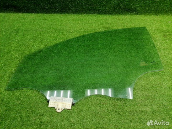 Стекло двери переднее левое Hyundai Santa Fe