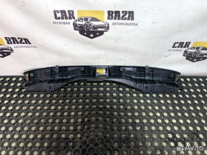 Накладка задней панели багажника Honda CR-V