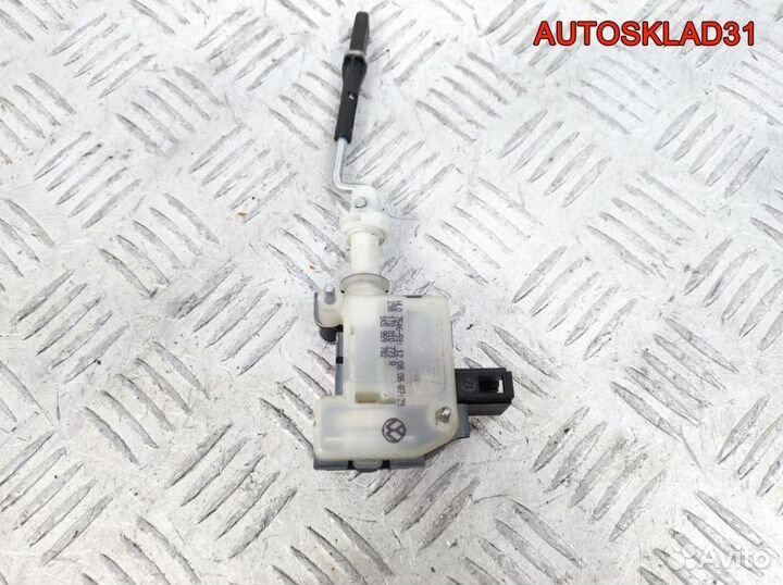 Активатор лючка бензобака VW Touran 1T0810773R