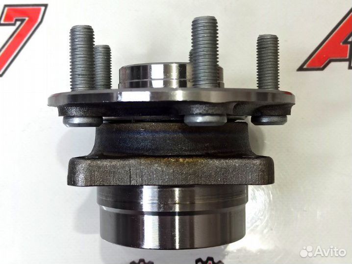 Ступичный узел передний Toyota Prius NHW20