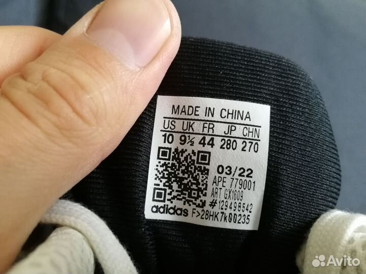 Продам оригинальные кроссовки