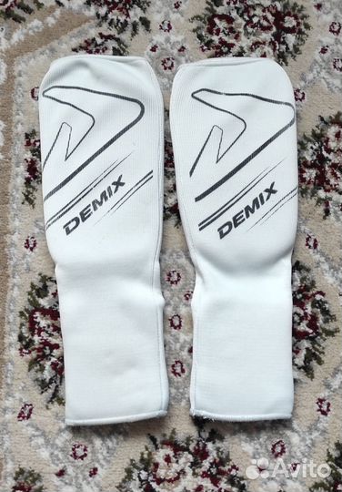 Наколенники для карате