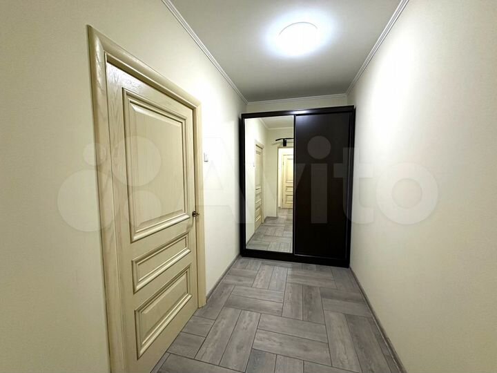 1-к. квартира, 42 м², 8/25 эт.