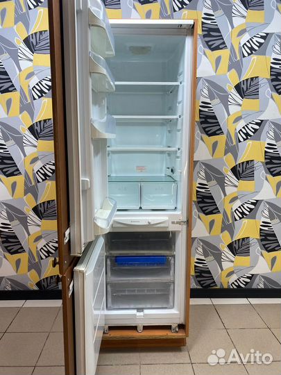 Холодильник бу Ariston