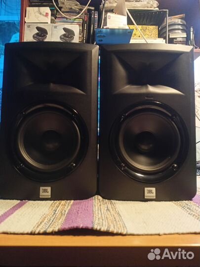 Студийные мониторы JBL LSR 305 MK I