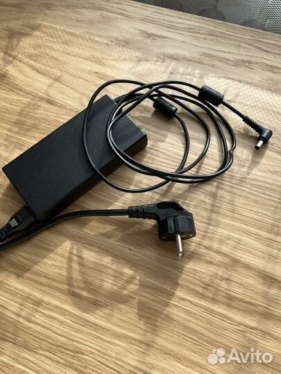 Блок питания для ноутбука msi