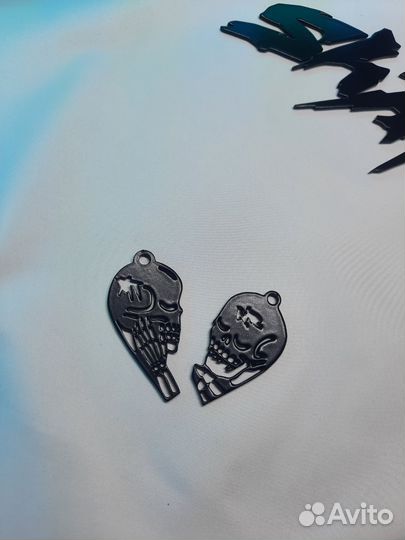 Парные брелки, кулоны