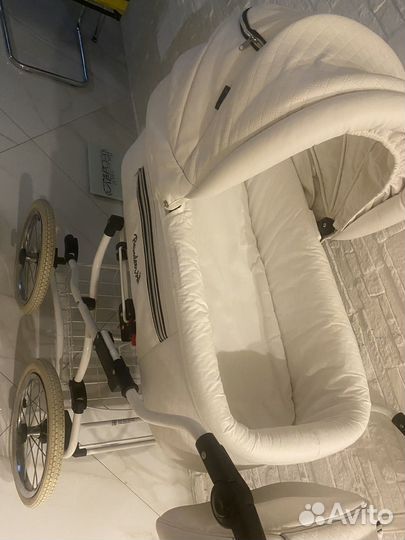 Продам детскую коляску