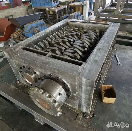 Шредер для дерева, пластика, резины