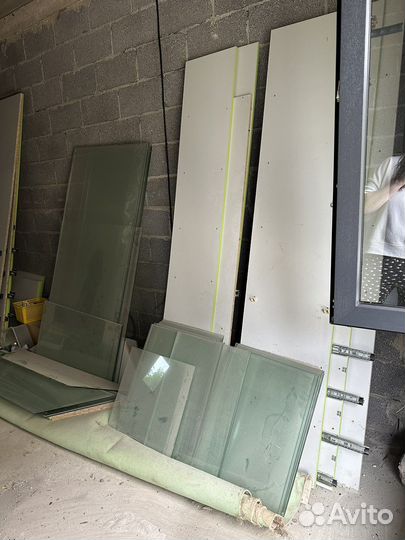 Стекла из аптечной мебели