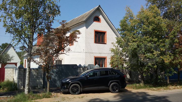 Дом 240 м² на участке 9 сот.