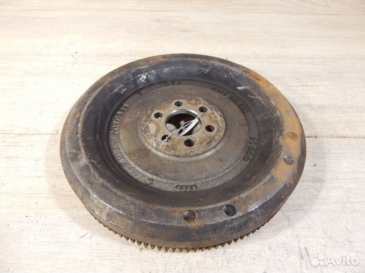 Маховик VW Passat B3/B4 1.8L