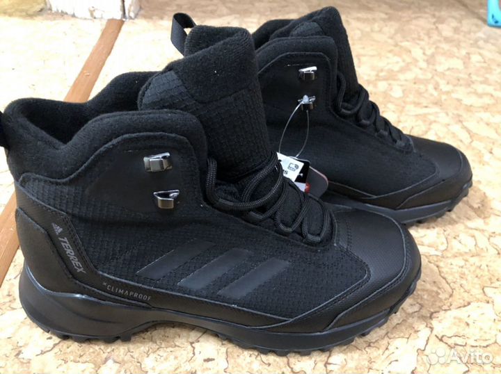 Terrex heron mid store cw cp boots