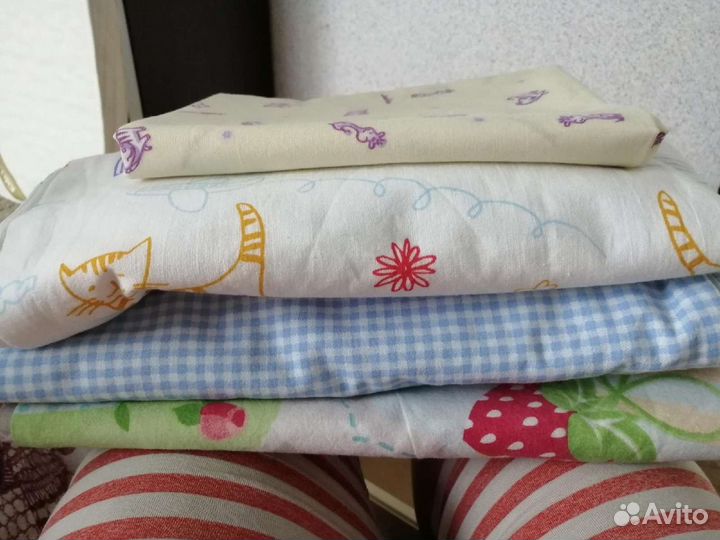 Кровать с поперечный маятником