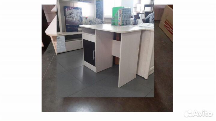 Компьютерный стол №4