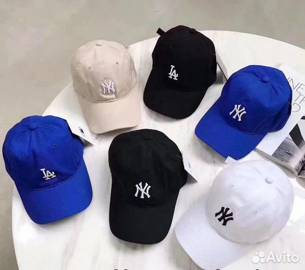 Кепки в наличии