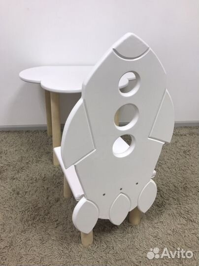 Столик и стульчик для детей