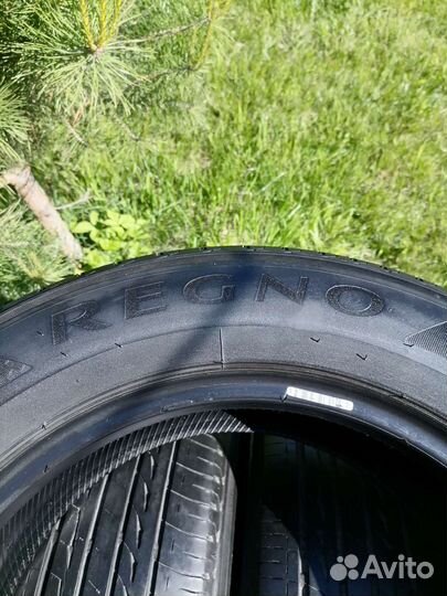 Bridgestone Regno GR-XII 215/60 R16