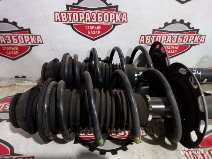 Стойка передняя Toyota Vitz NSP130 1nrfe 2011