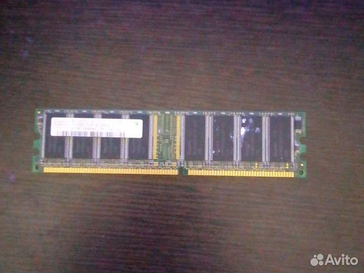 Оперативка Hynix hymd564646CP8J-D43 DDR 512Mb