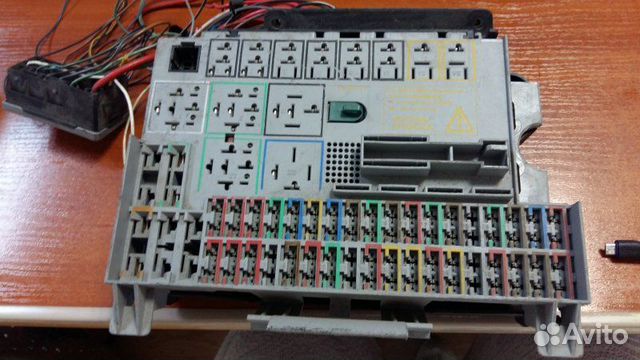 Блок предохранителей Opel Astra 1.7 1999