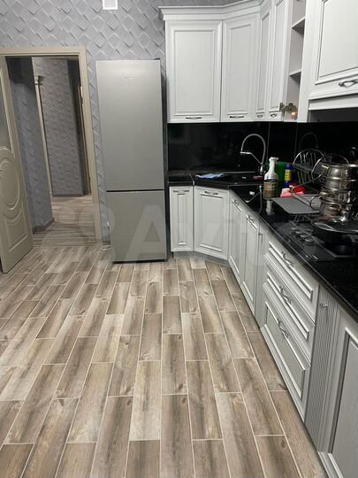 2-к. квартира, 74 м², 4/10 эт.