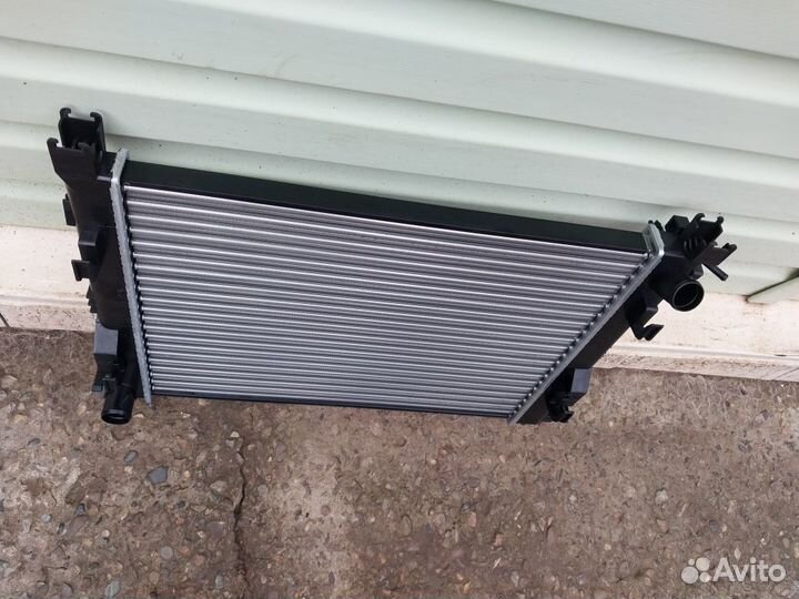 Радиатор Renault Logan 2 / Sandero 14