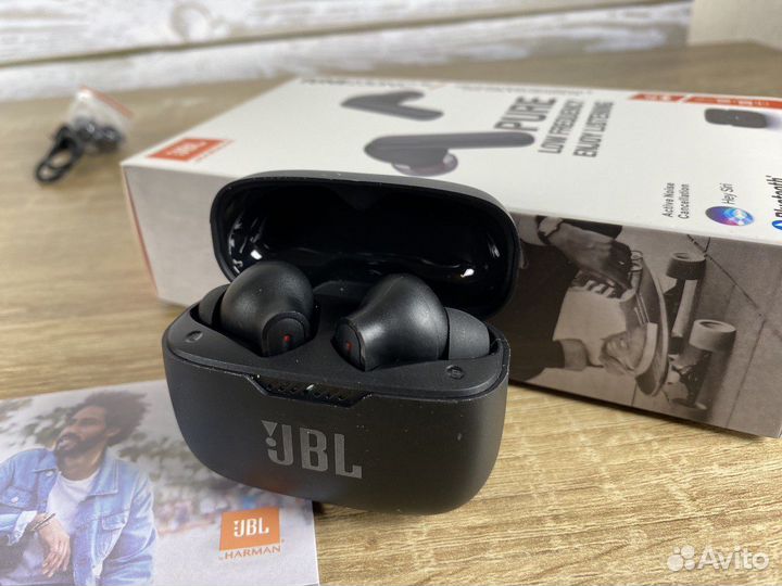 JBL Tune 230nc