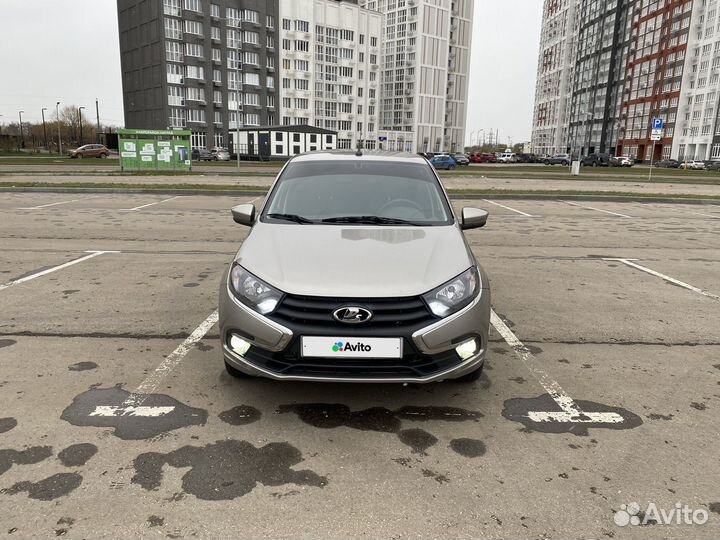 LADA Granta 1.6 МТ, 2019, 70 000 км