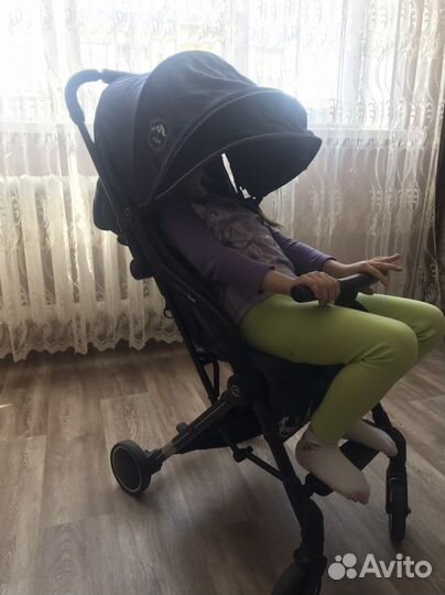 Прогулочная коляска tour