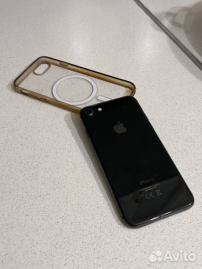 iPhone 8, 64 ГБ